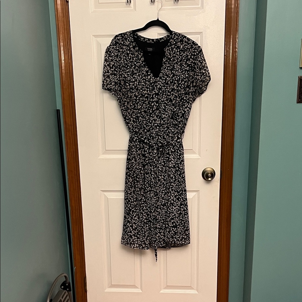 Elegant Black and White Floral Midi Dress